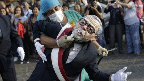 Miles vuelven a marchar en Perú contra Fujimori y Kuczynski