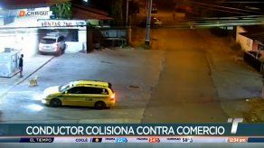 Conductor colisiona contra un local comercial en David