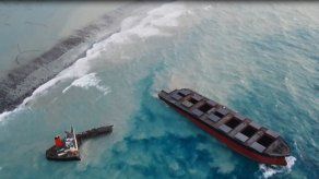 Veinte meses de prisión a capitán de barco responsable de derrame petrolero en Mauricio
