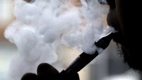 Nueva York busca prohibir la venta de vapeadores de sabor