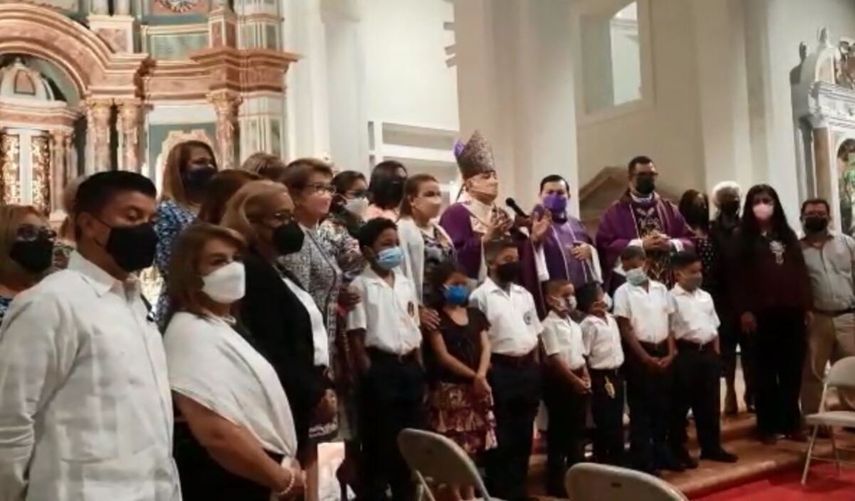 Con la bendición del arzobispo José Domingo Ulloa se espera este lunes 7 de marzo un exitoso retorno a clases.