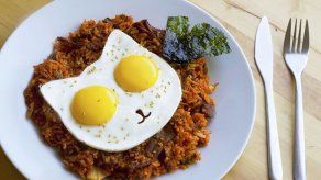 Conozca el molde que te permite freír huevos creativos