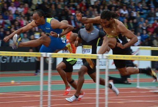 Merritt impresiona en 110 vallas de Mónaco, Isibanyeva decepciona