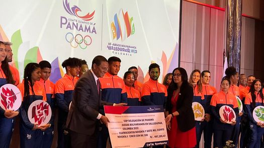 Pandeportes entrega apoyo económico a delegación para los Juegos Bolivarianos 2022