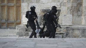 Los palestinos y la vecina Jordania, custodio del lugar, acusan a Israel de violar los acuerdos de larga data al permitir que una cifra cada vez mayor de judíos visiten en lugar con escolta policial.