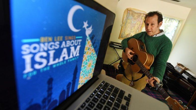 Músico Ben Lee explica el Islam en la era de Trump