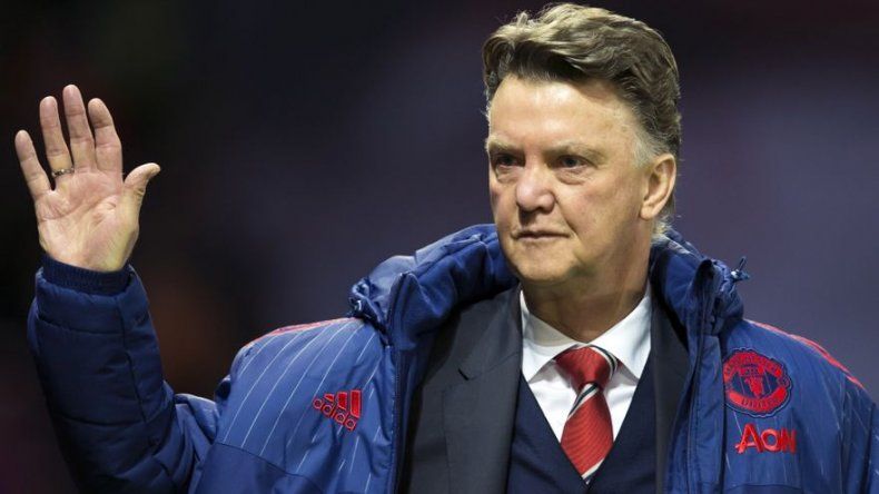 El Manchester United prescinde de Van Gaal después de dos temporadas