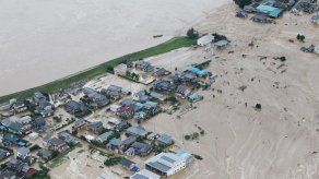 Más de 100.000 evacuados en Japón por las peores inundaciones en décadas