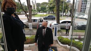 El director de la Caja de Seguro Social (CSS), Enrique Lau en la Procuraduría General de la Nación.