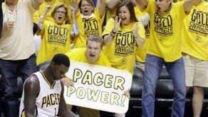 Pacers vence 99-92 a Miami y empata la serie
