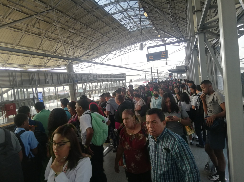 Metro de Panamá: Usuarios de la línea 1 en Los Andes reportan retraso del tren