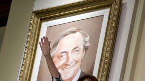 Juez en EEUU ordena a Argentina pagar a tenedores de bonos