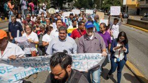 Se multiplican las protestas gremiales por crisis en Venezuela