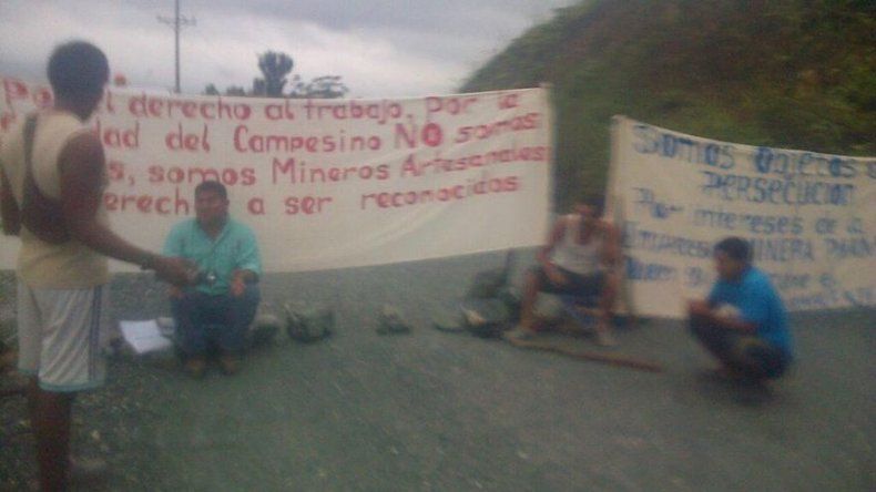 Mineros artesanales cierran vía de acceso a Minera Panamá