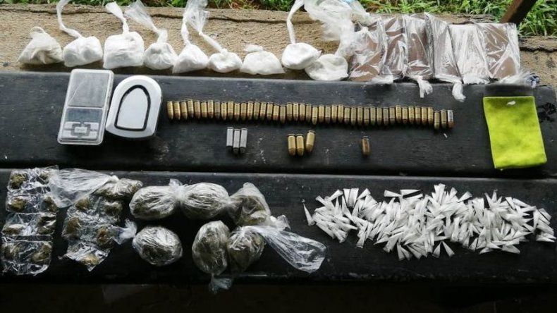 Decomisan armas, drogas, celulares y hasta un sello penitenciario en requisa en La Joya