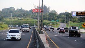 Hasta las 6:00 p.m. cerca de 11 mil vehículos habían viajado hacia el interior Hasta las 6:00 p.m. cerca de 11 mil vehículos habían viajado hacia el interior