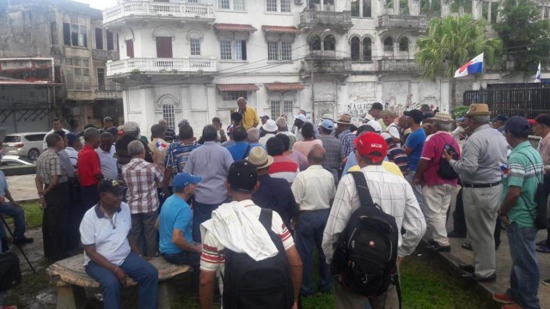 Jubilados vuelven a las calles para exigir sanción de proyecto de aumento