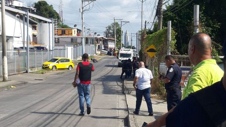 Dos personas son asesinadas dentro de un taxi en Juan Díaz