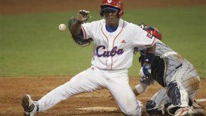 Cuba vence a Japón en inicio torneo de béisbol olímpico