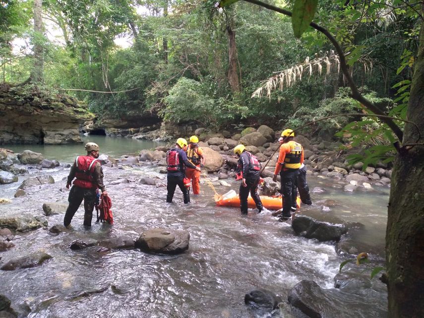 Unidades de la Fuerza de Tarea Conjunta encontraron esta mañana a la tercera víctima fatal del incidente en Las Cuevas del Bayano.