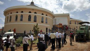 Uganda se prepara para recibir al papa Uganda se prepara para recibir al papa