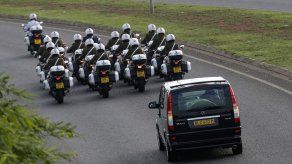 Mandela recibe homenaje en base aérea en Sudáfrica