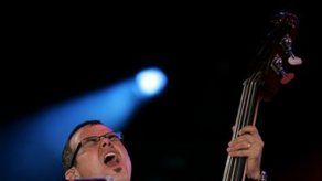 Aleks Syntek confía en Kyle Minogue