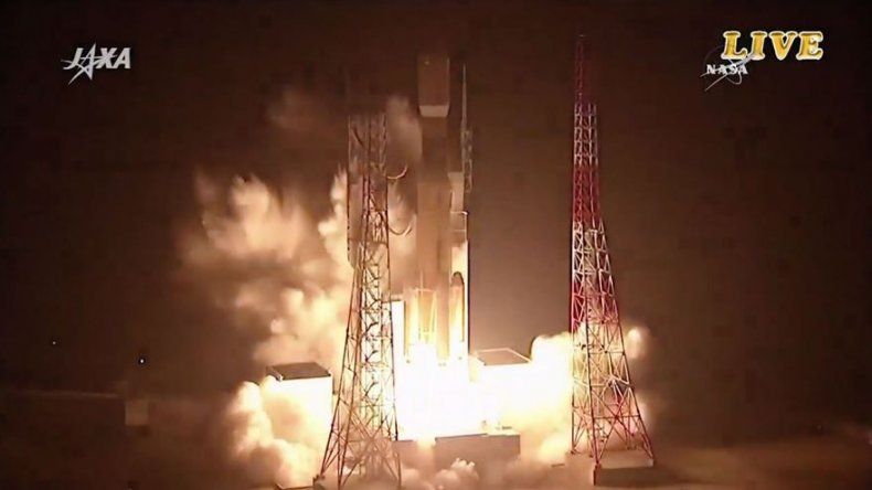 Japón lanza un recolector de basura espacial