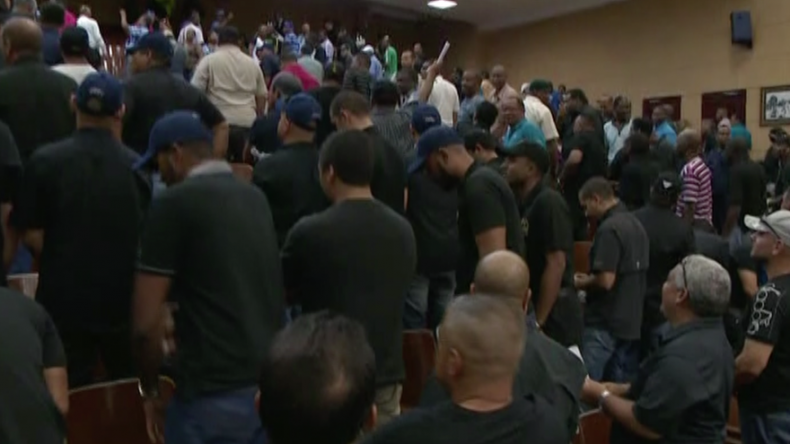 ¡Quijano fuera!, protestas en la Asamblea durante intervención de administrador del Canal