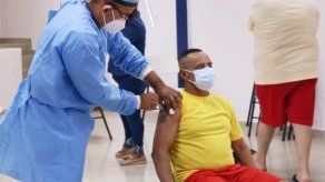 Proceso de vacunación contra covid-19 en cárceles de Panamá.