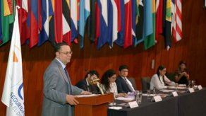 Director de seguridad social en México renuncia con críticas por recortes