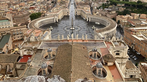 El Vaticano aprueba la bendición de parejas homosexuales o en situación irregular.