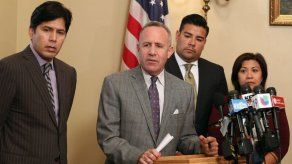 California planea ayuda para menores inmigrantes