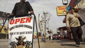 Vetar comida rápida no redujo obesidad en Los Ángeles