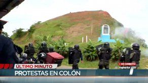 Director de la Policía interviene en protesta en Colón