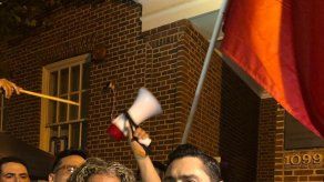 Vecchio denuncia acoso a su familia y responsabiliza a Maduro de lo que pase