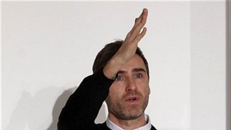 Dior nombra a Raf Simons nuevo director artístico