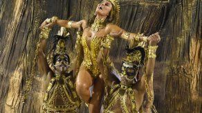 Los pobres de Brasil miran el Carnaval