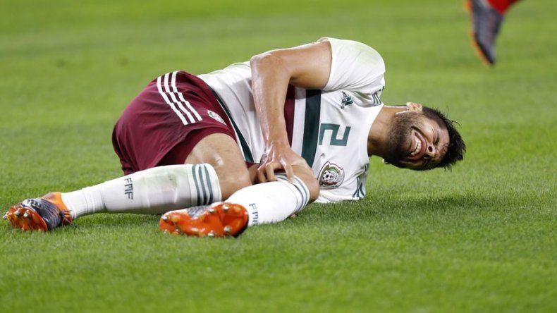 México: Araujo se pierde el Mundial por lesión en rodilla