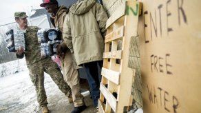 Obama firma declaración de emergencia por agua de Flint