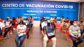 Las dosis aplicadas en centros comerciales son de la fórmula de Pfizer a partir de los 12 años, igualmente para personas rezagadas.