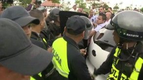 Enfrentamientos entre transportistas y unidades de la PN en protesta contra Uber Enfrentamientos entre transportistas y unidades de la PN en protesta contra Uber