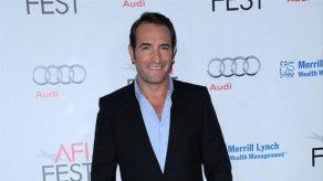 Jean Dujardin espera un hijo junto a su novia Nathalie Péchalat