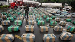 Incautan en Ecuador 700 kilos de cocaína en barco de bandera panameña
