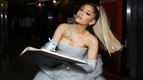 Ariana Grande le pidió a Vera Wang que diseñara su vestido de novia años antes de casarse