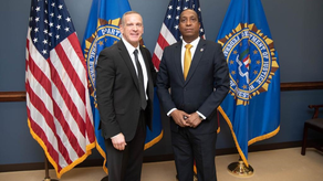 Procurador Caraballo y el subdirector general de FBI Paul Abbate