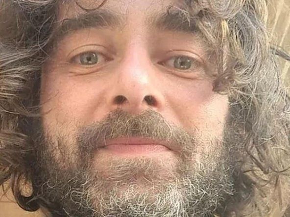 Cura italiano sorprendió en plena misa