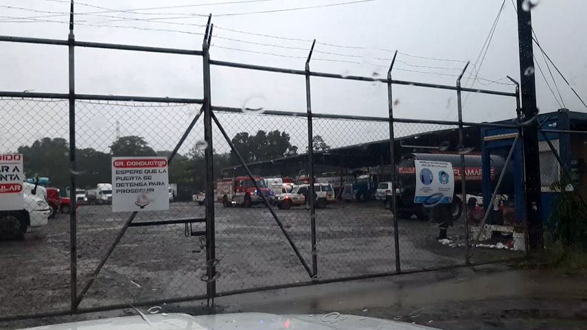 La explosión se dio cuando se realizaban trabajos de soldadura en el camión de transporte de combustible.