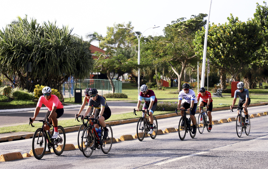 Recreovía de la Alcaldía de Panamá en la Cinta Costera y en la Causeway