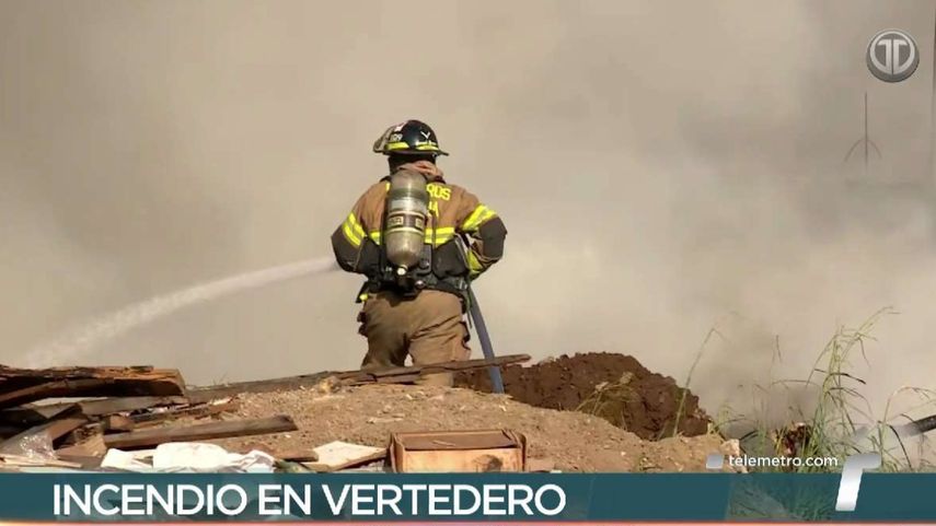 Incendio en lote baldío cerca de la Avenida Nacional es controlado por Bomberos de Panamá